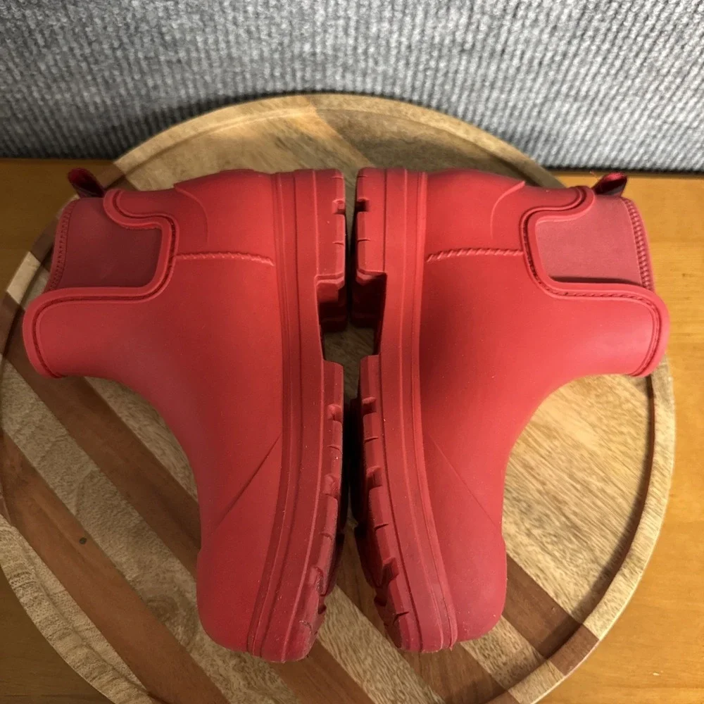 UGG Droplet Womens Size 7 Red Casual Outdoor Waterproof Ankle Rain Boots 1130831